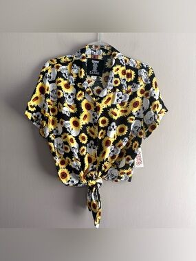 Spencer’s Sunflower Skull Short Sleeve Tie Front Buttondown Top Womens Large NWT
